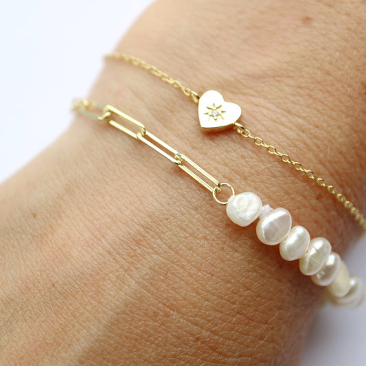 Pearl and gold paperclip bracelet