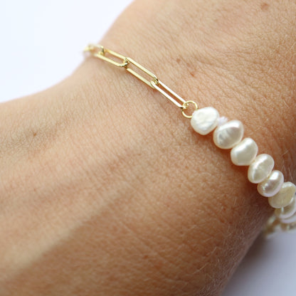 Pearl and gold paperclip bracelet
