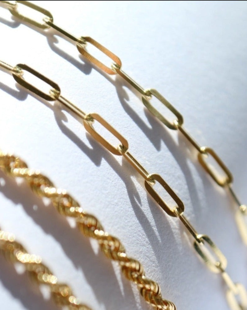 9ct gold small paperclip bracelet