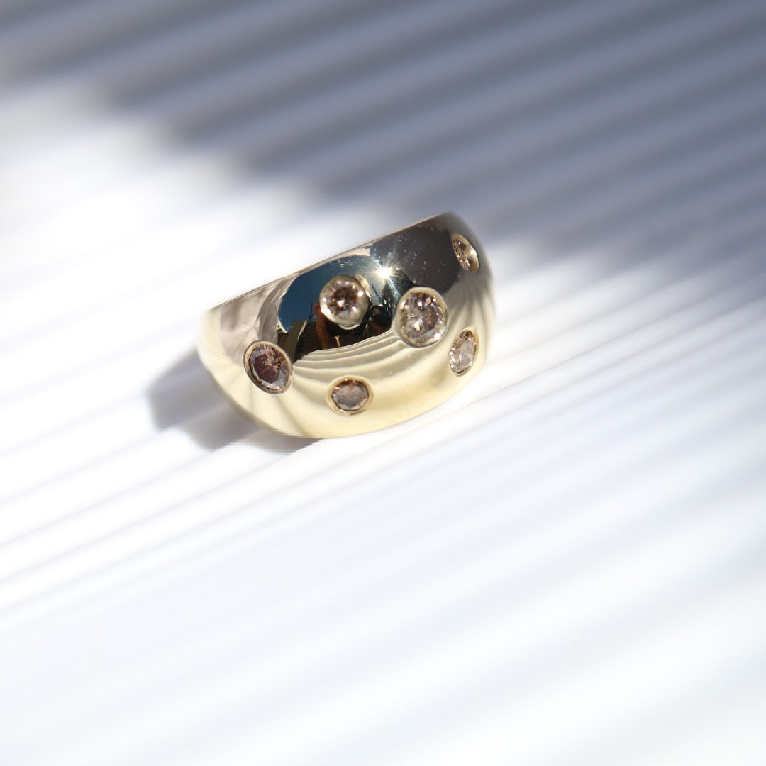 9ct gold ring with brown diamonds