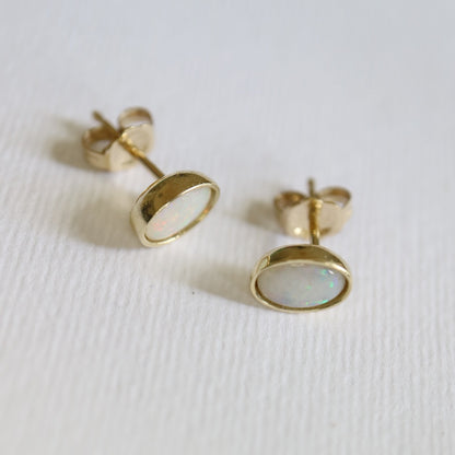 9ct gold Moonstone Stud Earrings