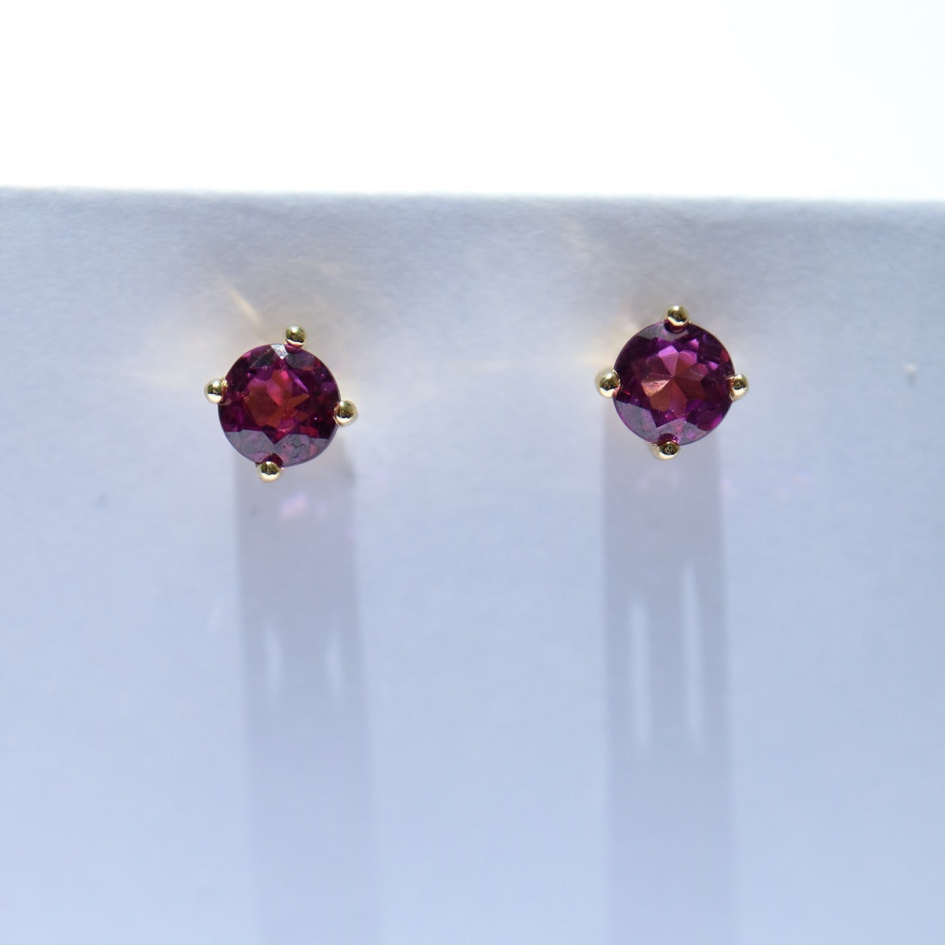 9ct grape garnet stud earrings