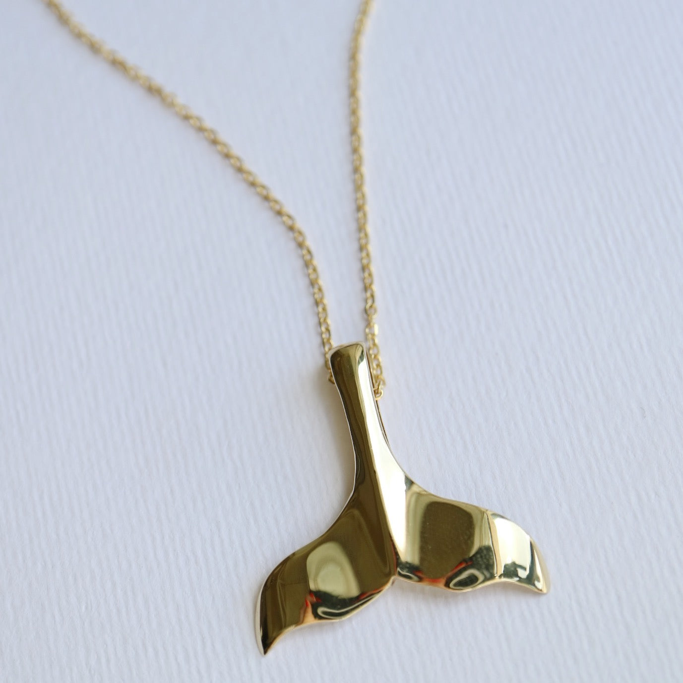 9kt gold Whale Tale Pendant