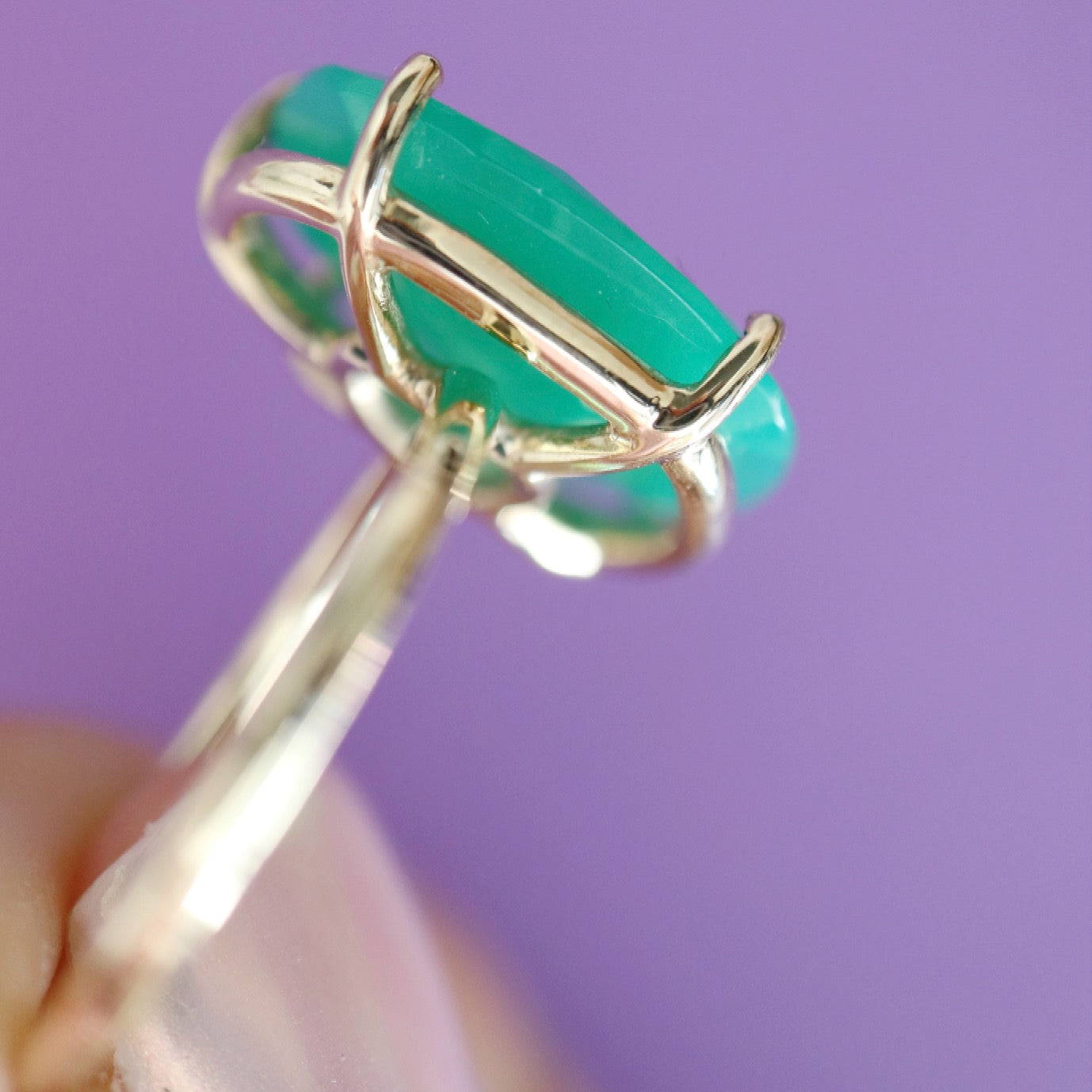 9kt gold Spiderweb Ring with Chrysoprase