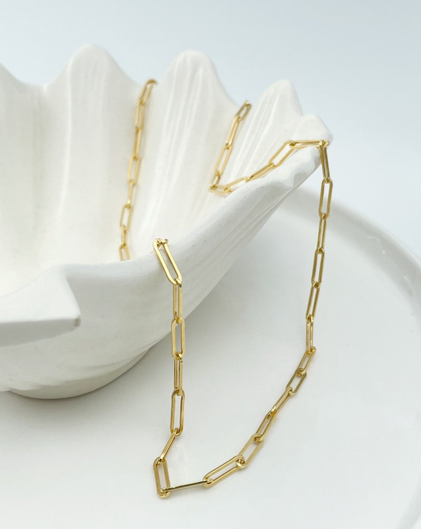 9kt Gold Paperclip Chain from Collective & Co online jewellery store.