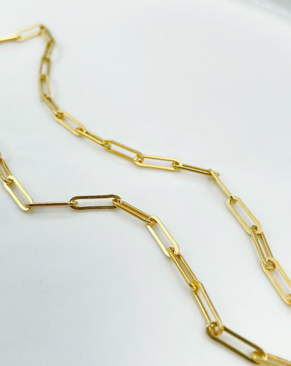 9kt Gold Paperclip Chain from Collective & Co online jewellery store.