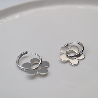 Happy Huggie Hoops in silver with Daisy Flower Charms